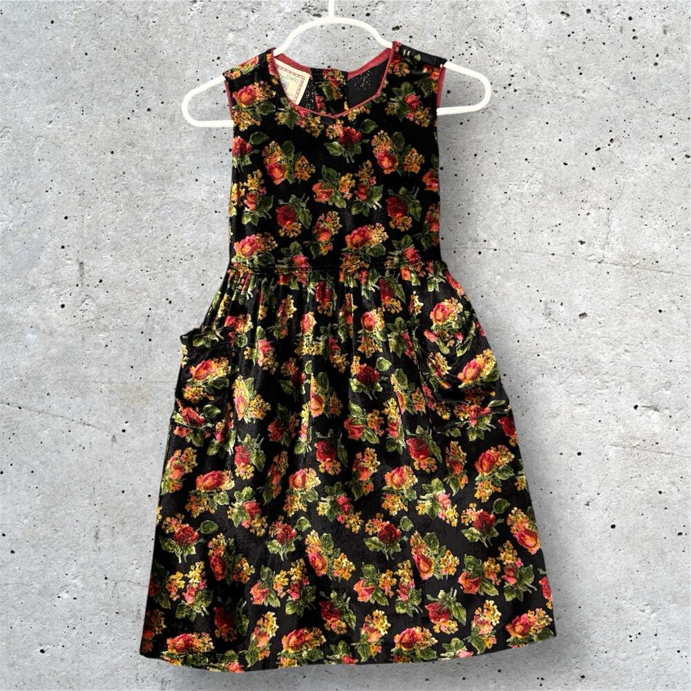 Cornelloki Girls Velvet Floral Dress Black Red Roses Fit Flare Pockets Size 2